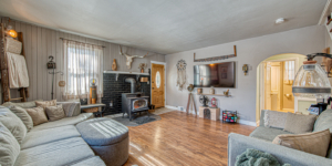 16_Thomas_Avenue_180